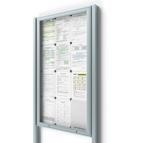 Uzamykateľná informačná vitrína 12bxA4 so stĺpikmi