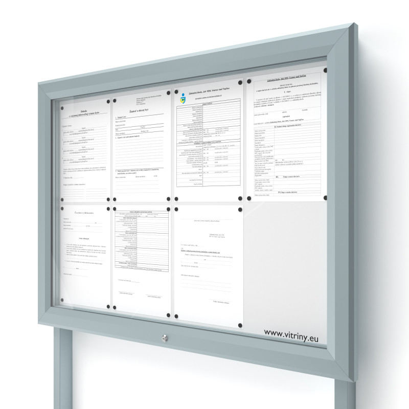 Vonkajšia informačná vitrína V-UP60-8-N so stĺpikmi